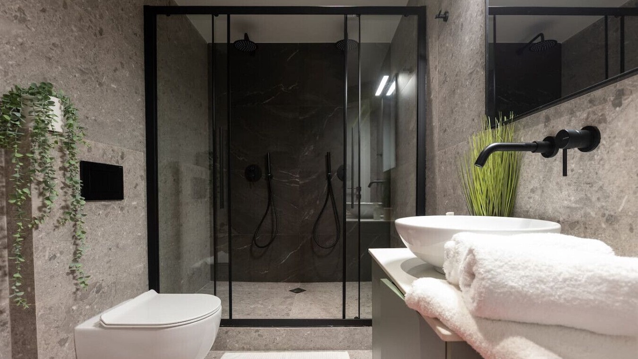 Photo of Bathroom in Vardaris