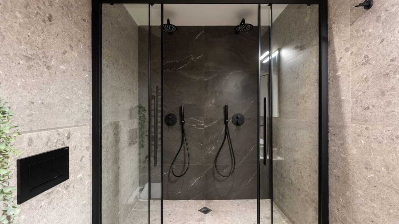 Photo of Bathroom in Vardaris