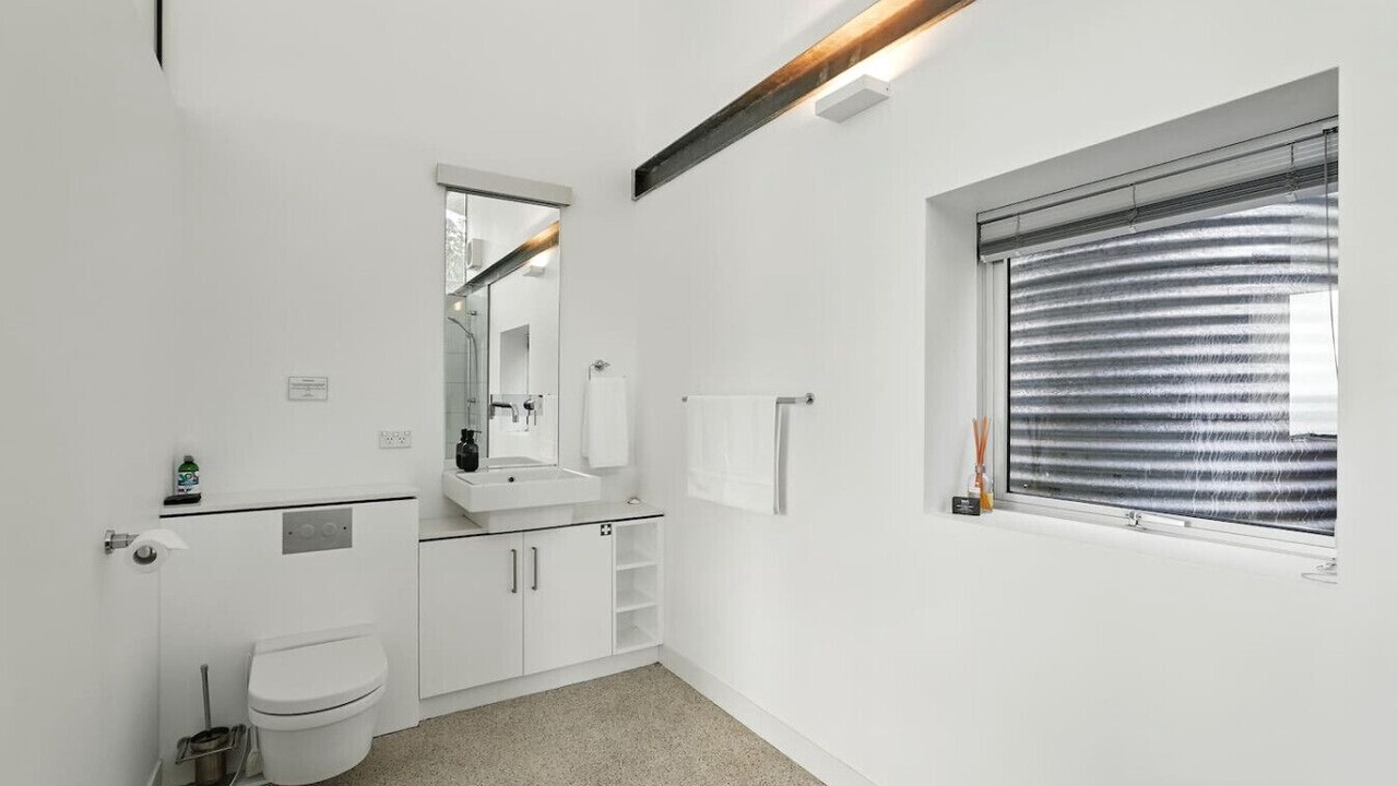 Photo of Bathroom in Eaglehawk Neck