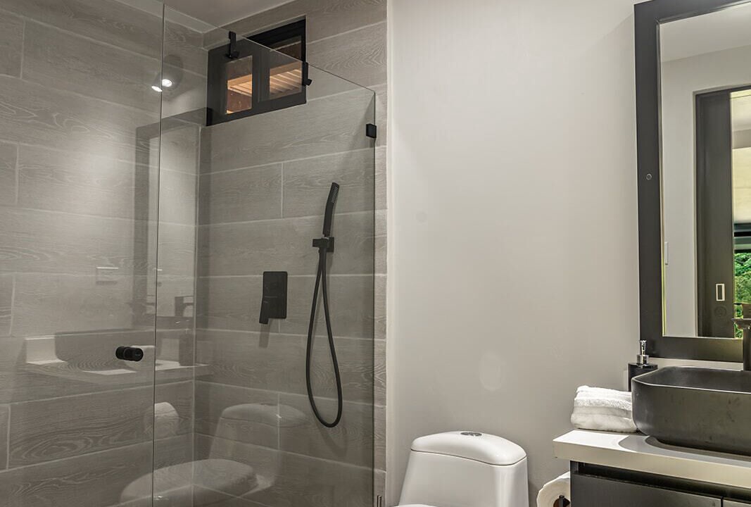 Photo of Bathroom in Portalon