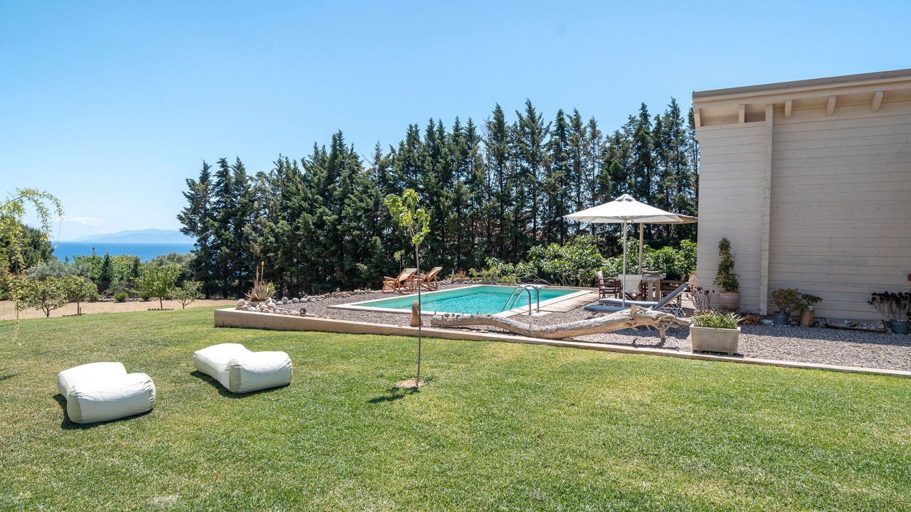 Photo of Outdoor in Karavados