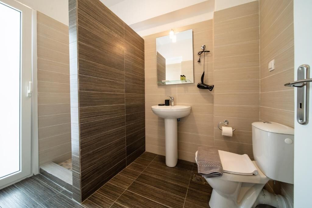 Photo of Bathroom in Kypseli