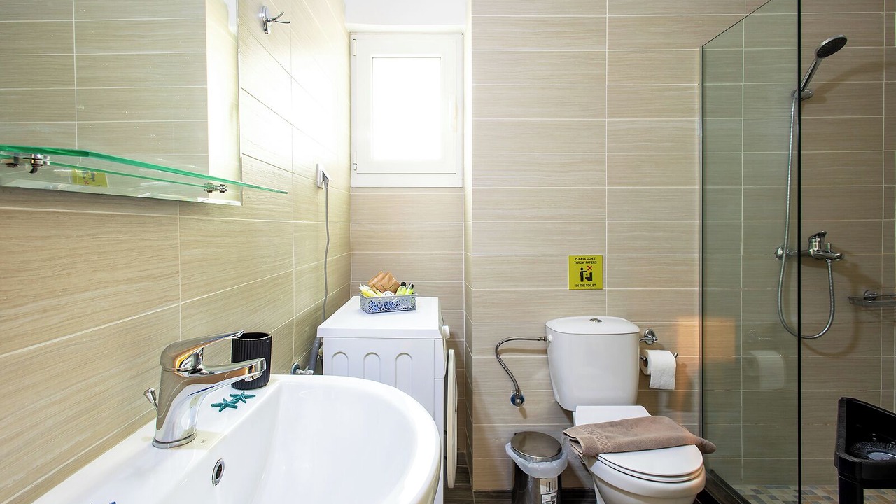 Photo of Bathroom in Kypseli