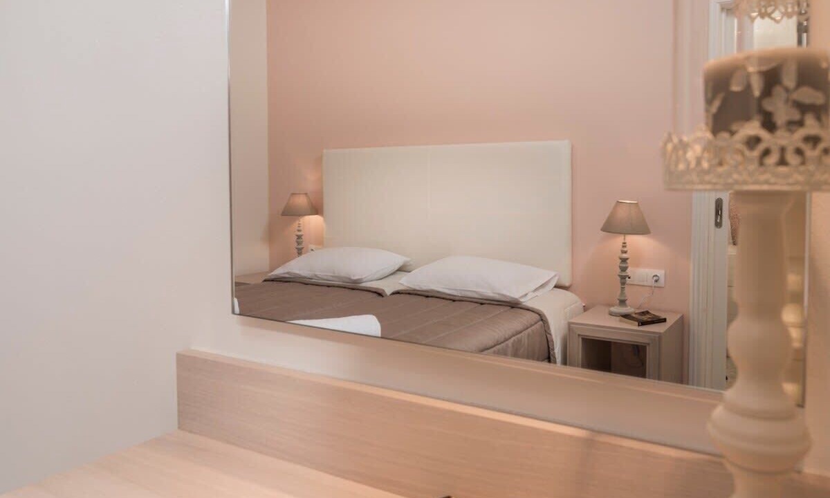 Photo of Bedroom in Gialos