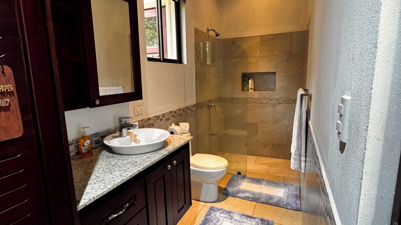 Photo of Bathroom in Mercedes