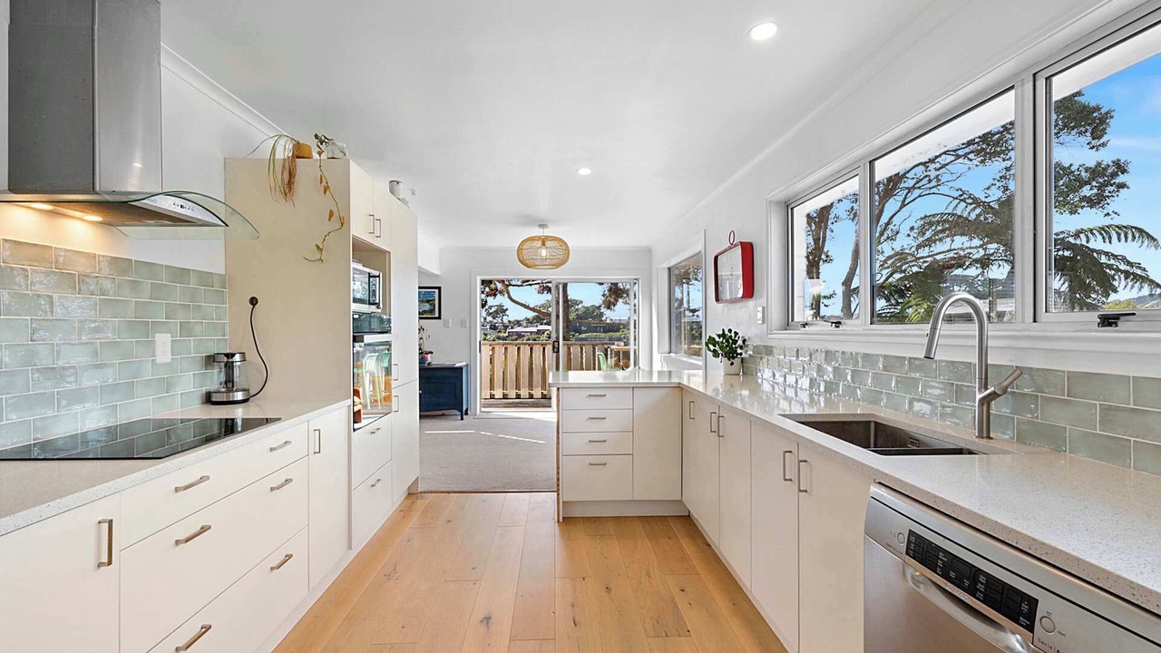 Photo of Kitchen in Oakura