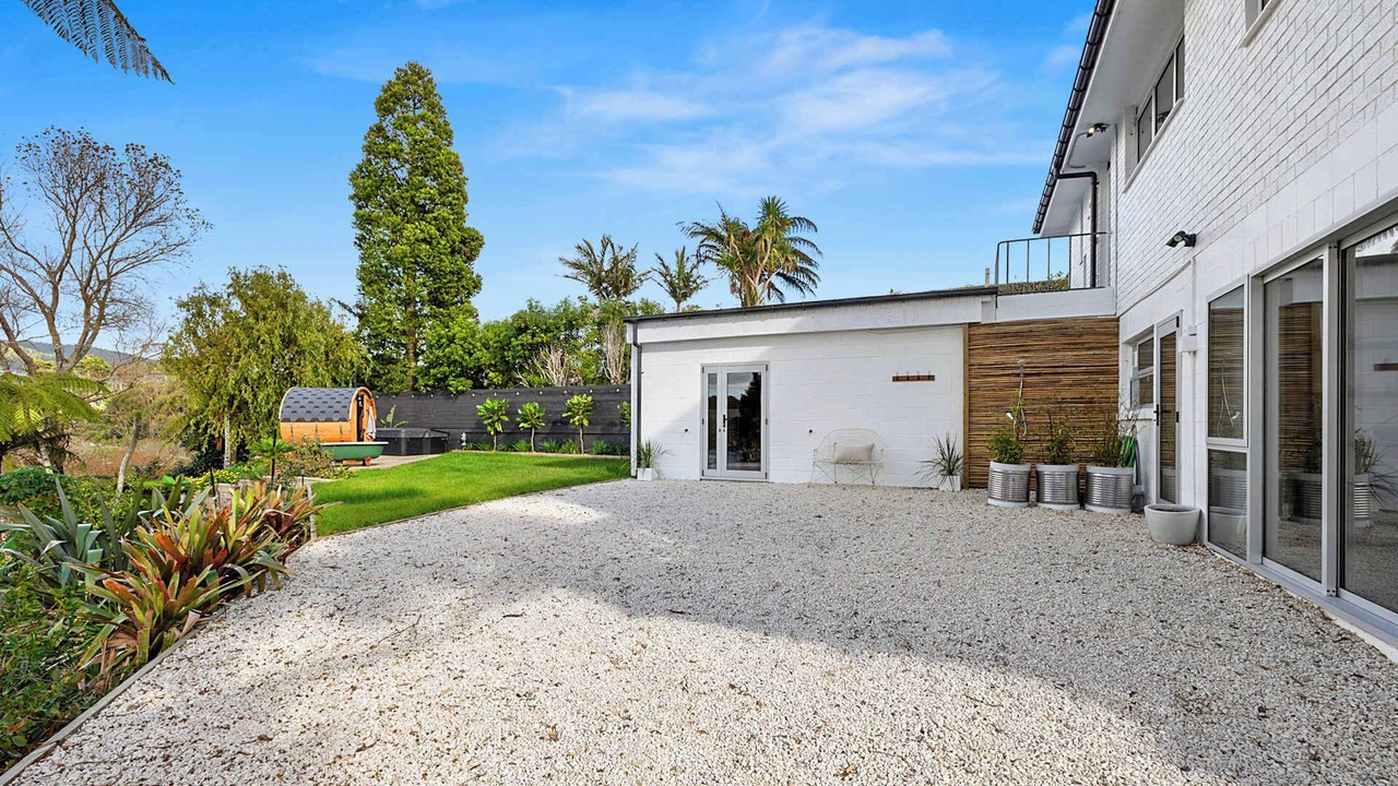 Photo of Patio Balcony in Oakura