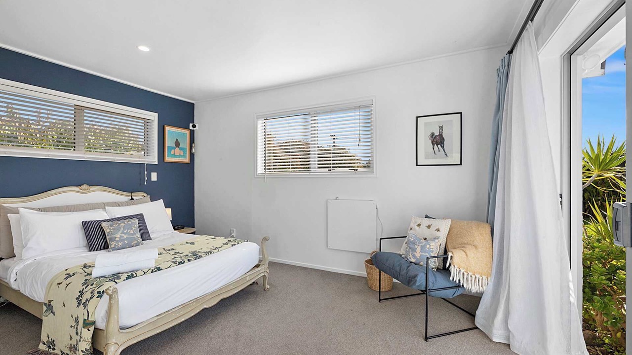 Photo of Bedroom in Oakura