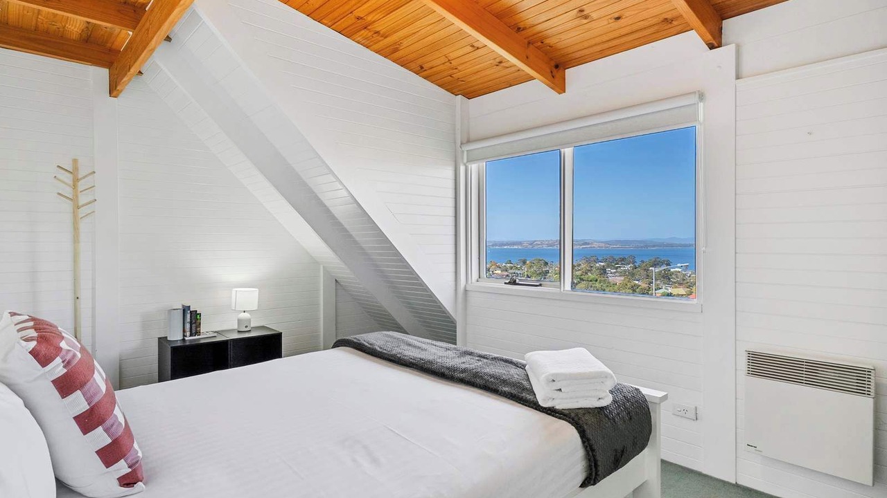 Photo of Bedroom in Blackmans Bay