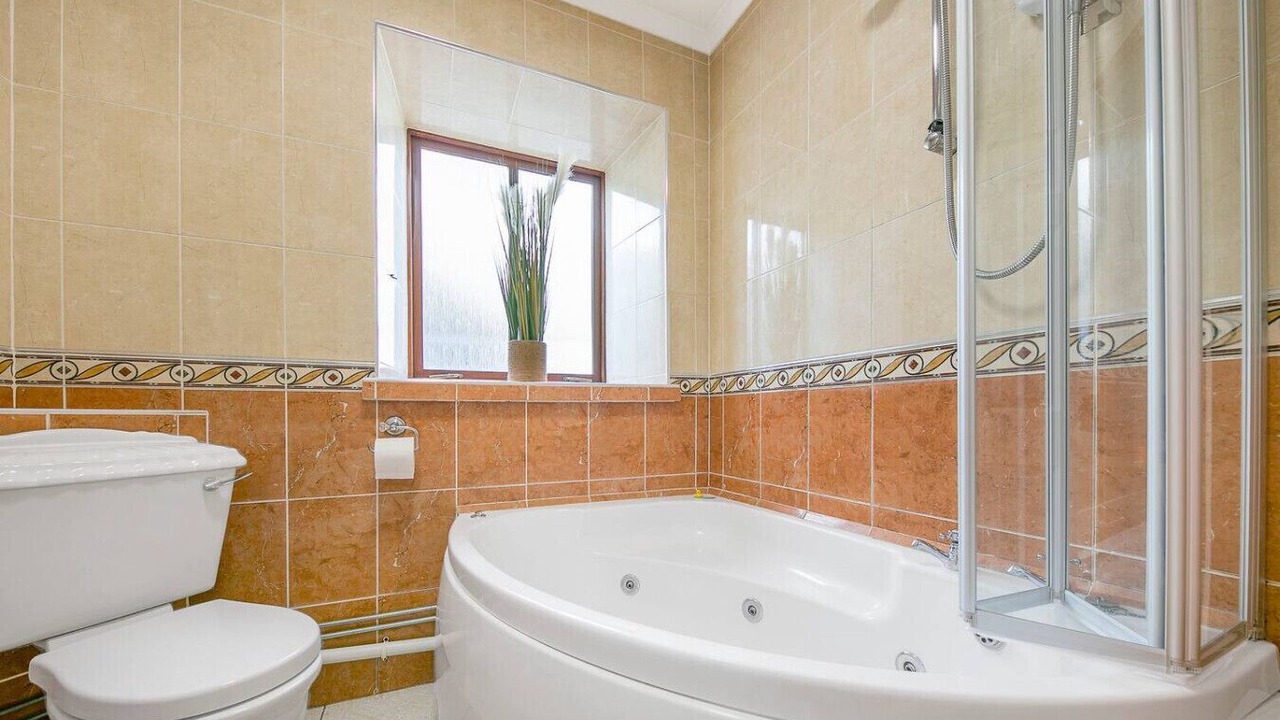 Photo of Bathroom in Central Aberdeen