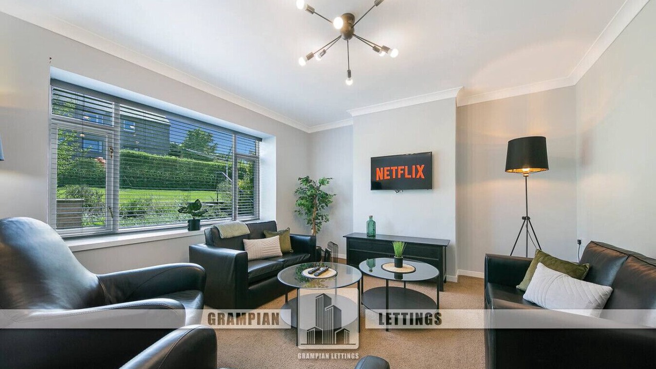 Photo of Livingroom in Central Aberdeen