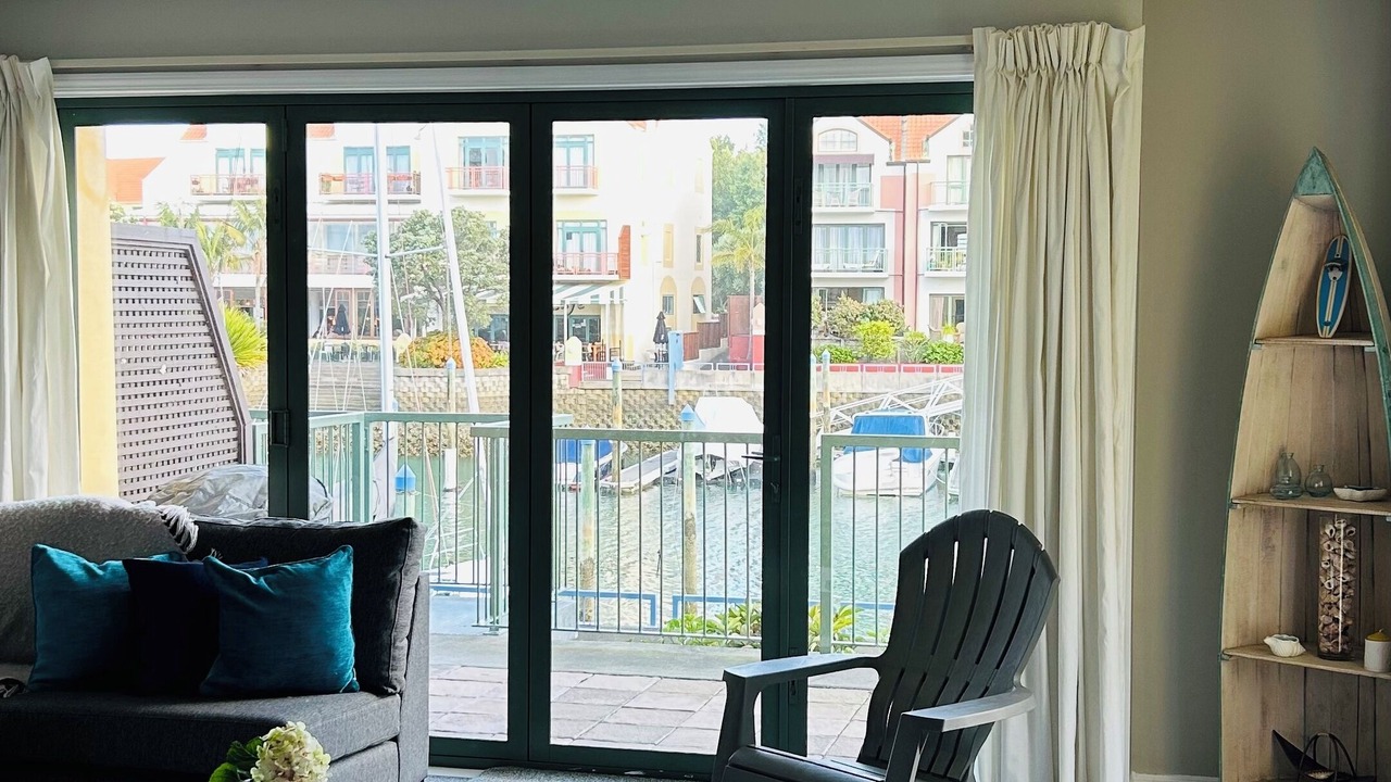 Photo of Livingroom in Gulf Harbour