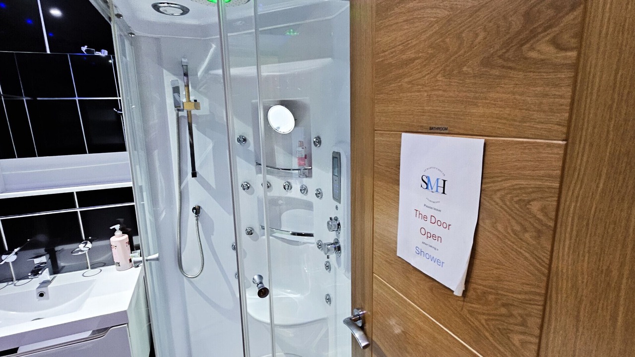 Photo of Bathroom in Duddingston