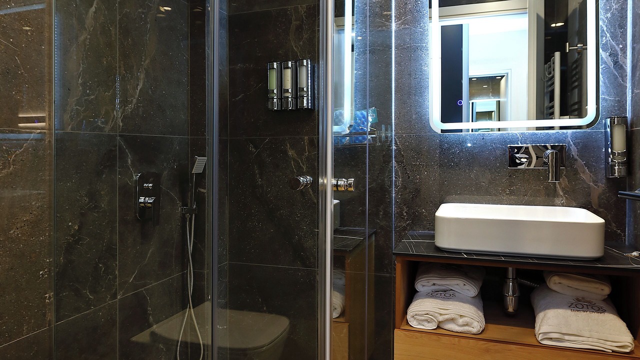 Photo of Bathroom in Ladadika