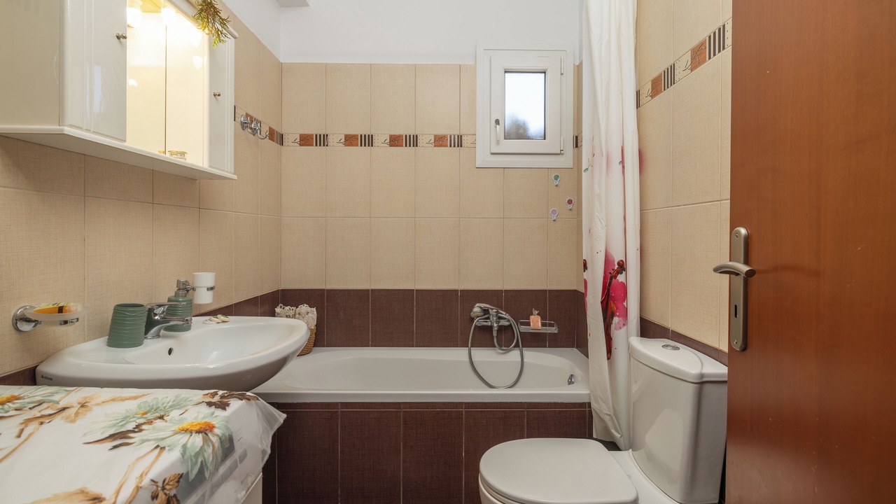 Photo of Bathroom in Lassi