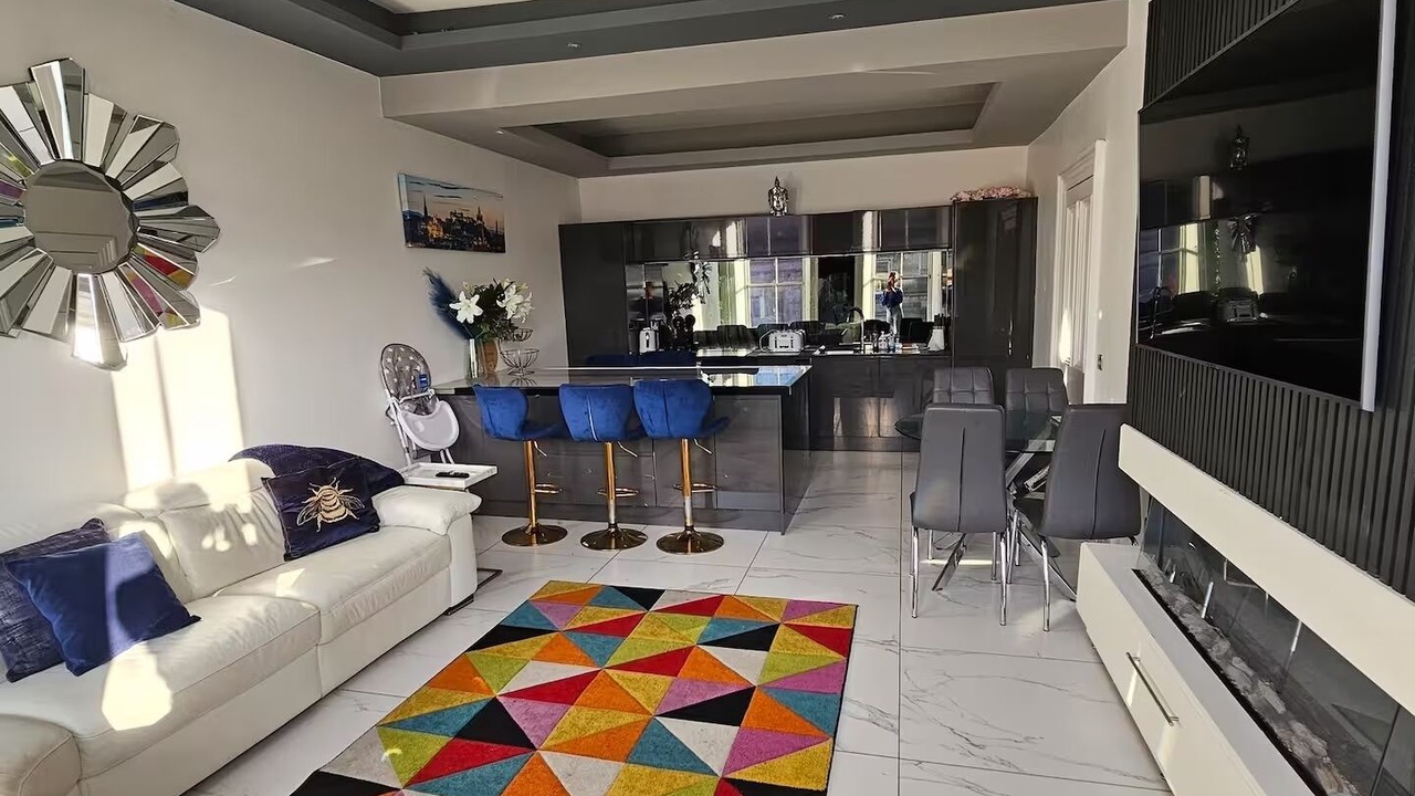Photo of Livingroom in Tollcross
