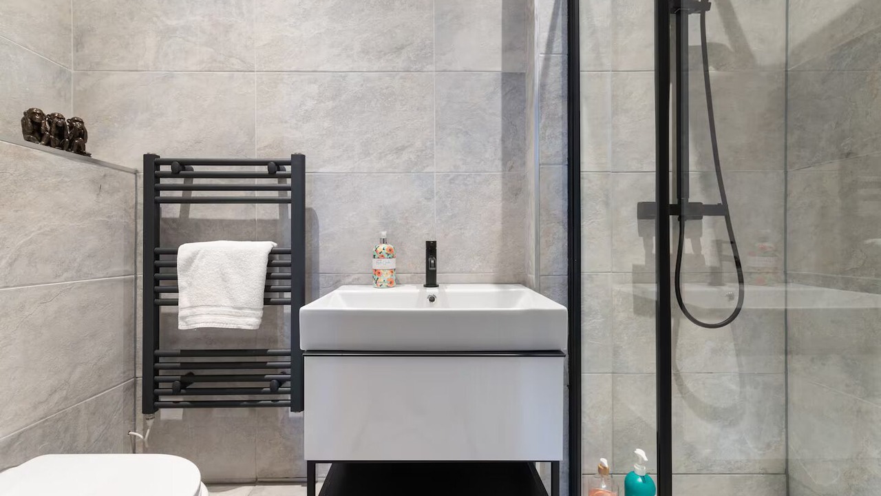 Photo of Bathroom in Tollcross