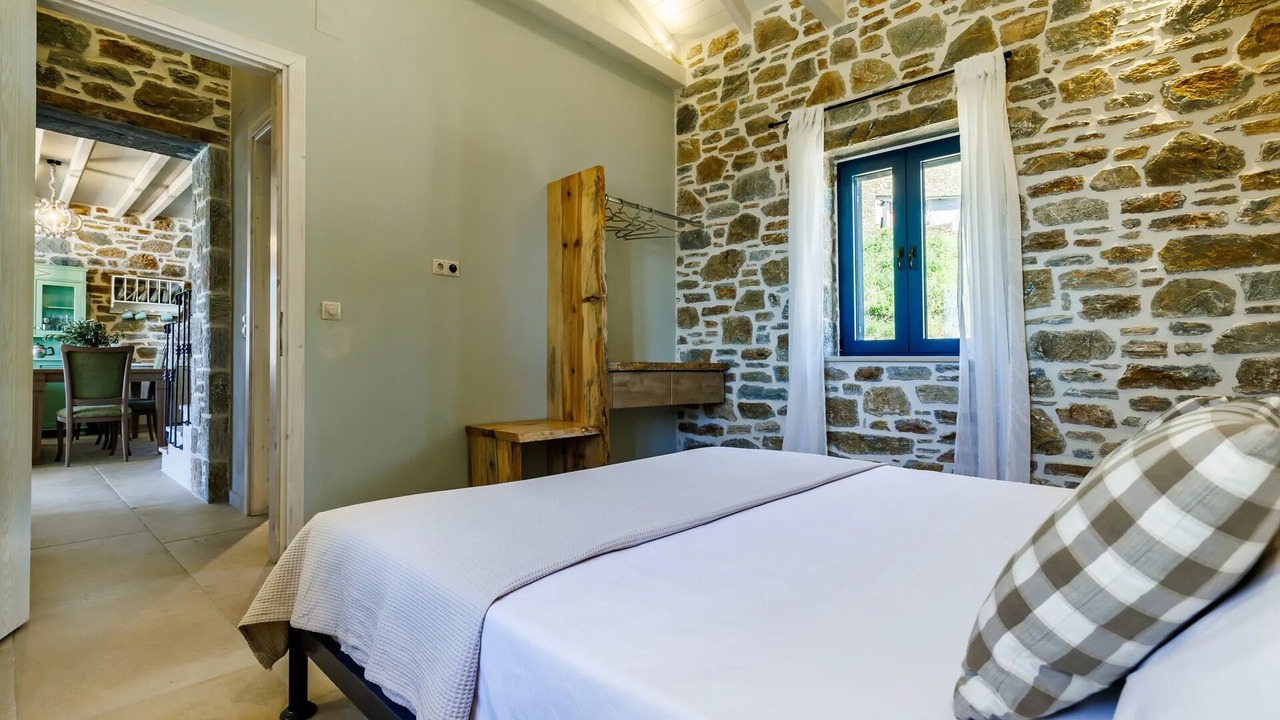 Photo of Bedroom in Glossa