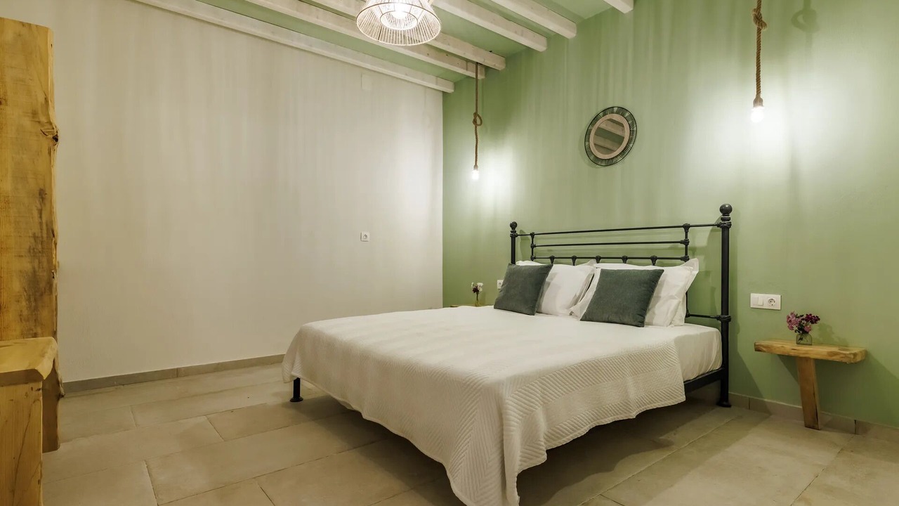 Photo of Bedroom in Glossa