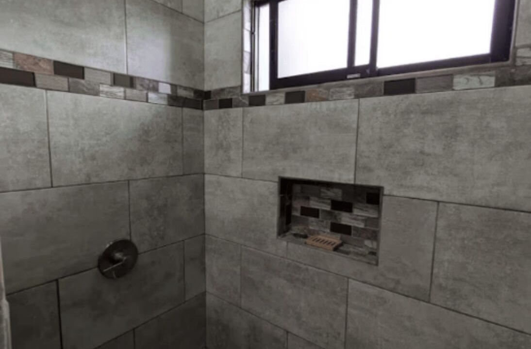 Photo of Bathroom in Roble