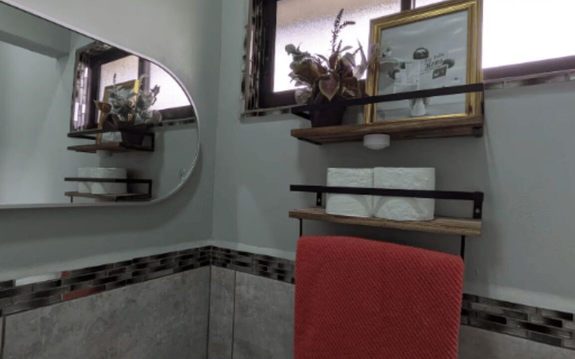 Photo of Bathroom in Roble