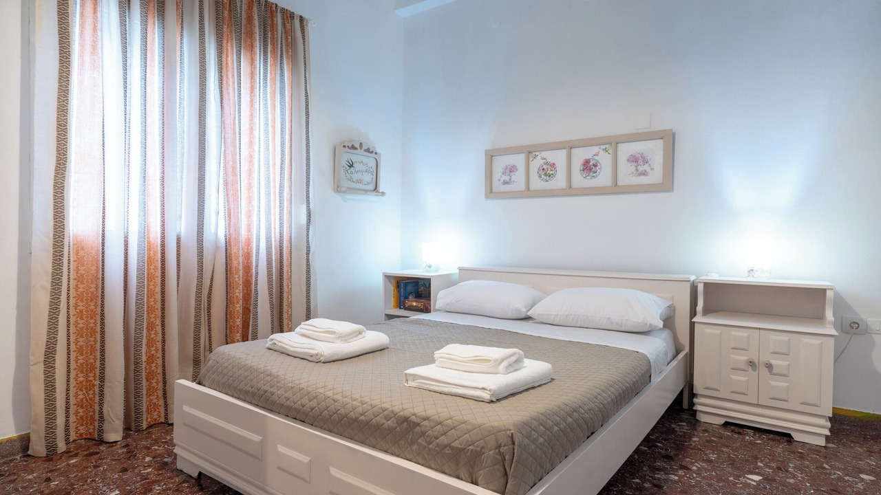 Photo of Bedroom in Keratsini-Drapetsona