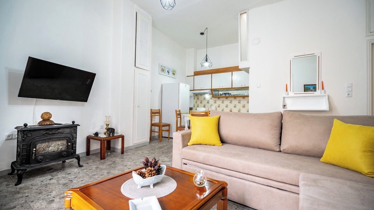 Photo of Livingroom in Keratsini-Drapetsona