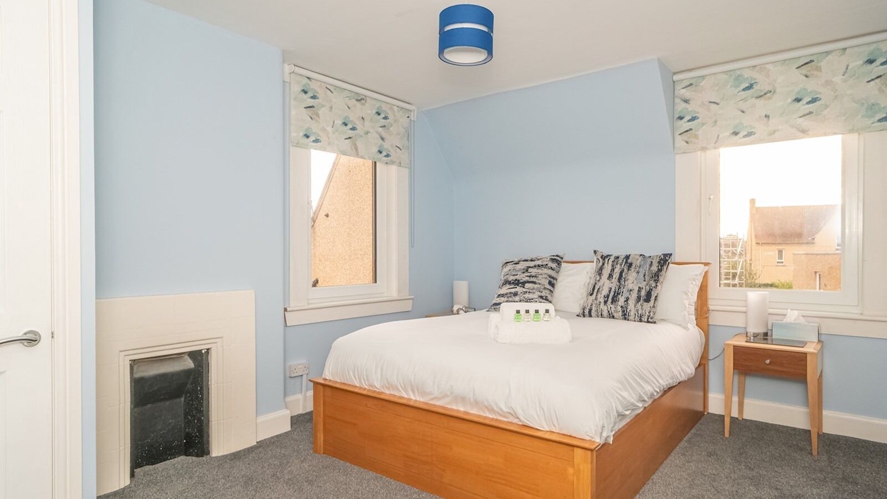 Photo of Bedroom in Rosewell