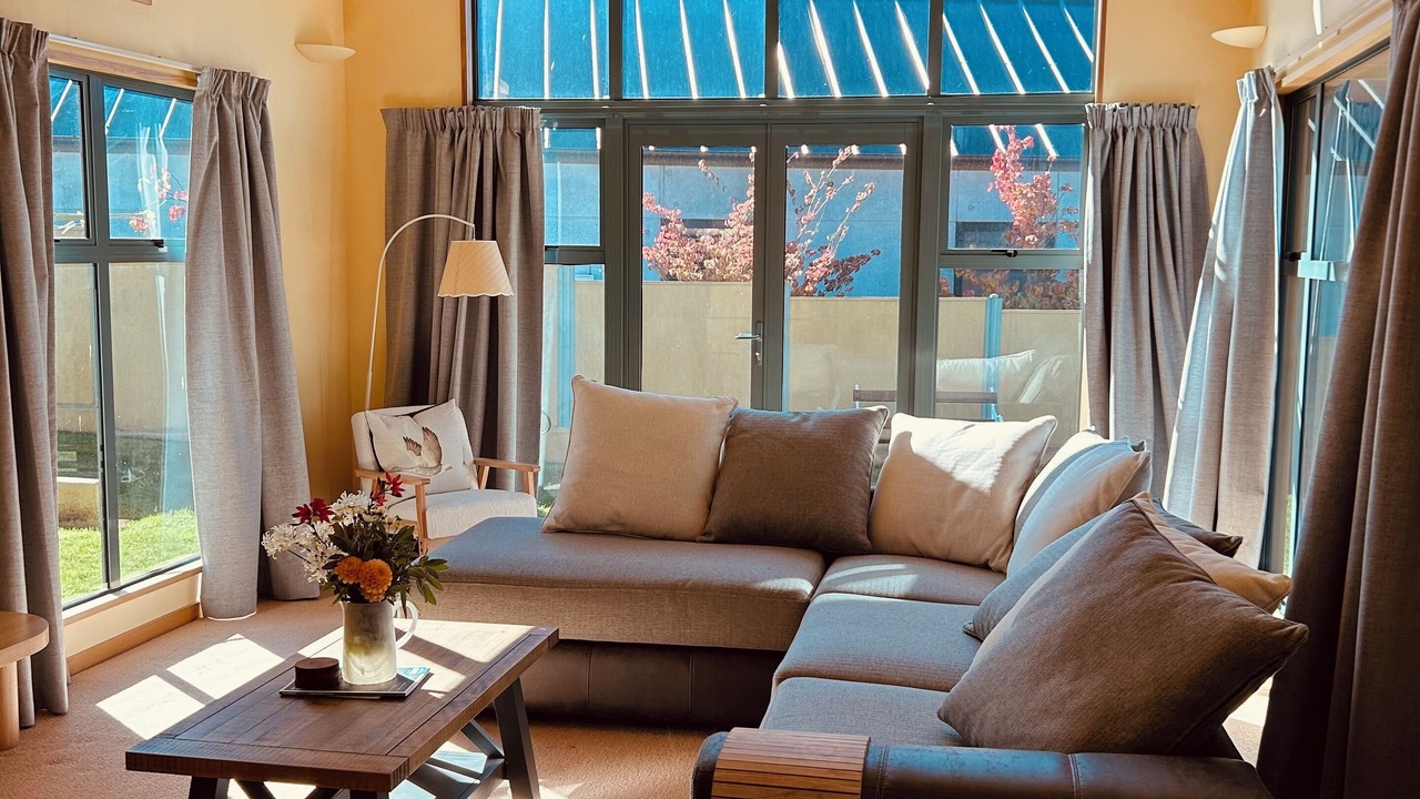 Photo of Livingroom in Lowburn