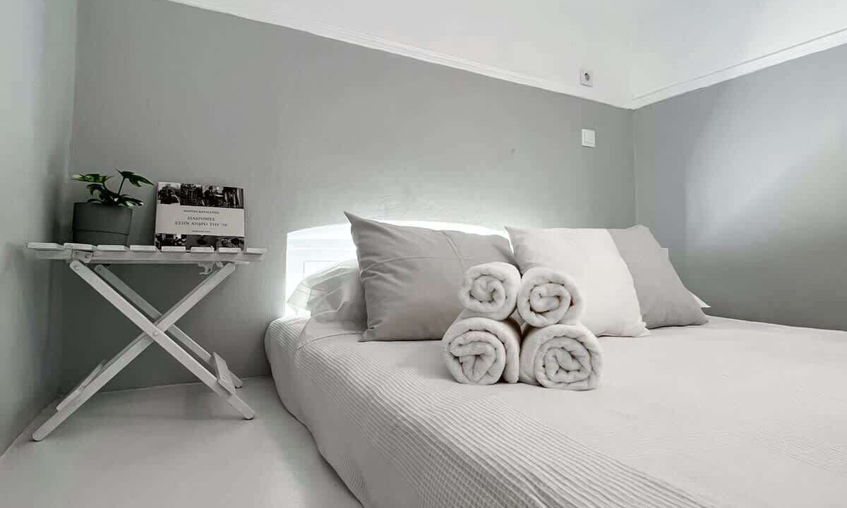 Photo of Bedroom in Paleopolis