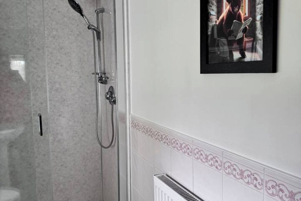 Photo of Bathroom in Elgin