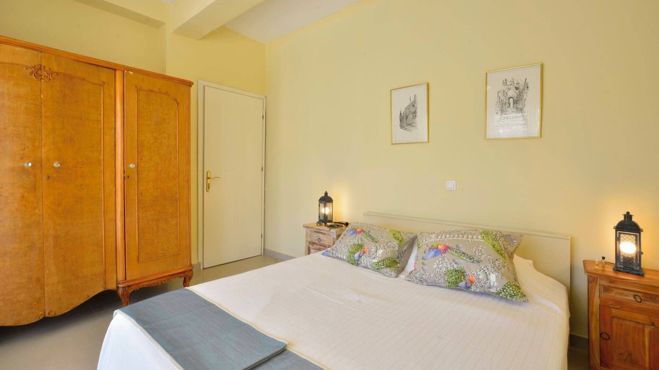 Photo of Others in Makrata