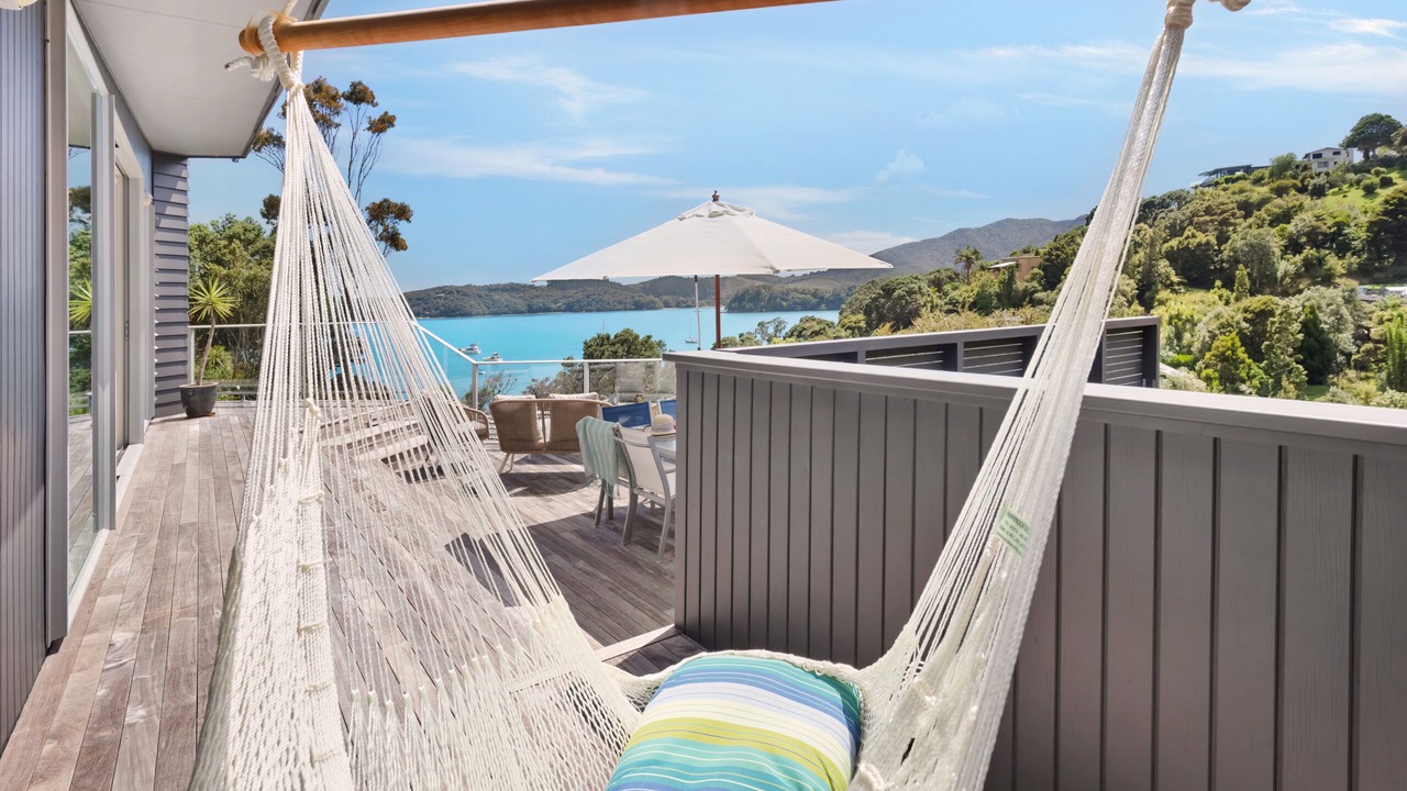 Photo of Patio Balcony in Parekura Bay