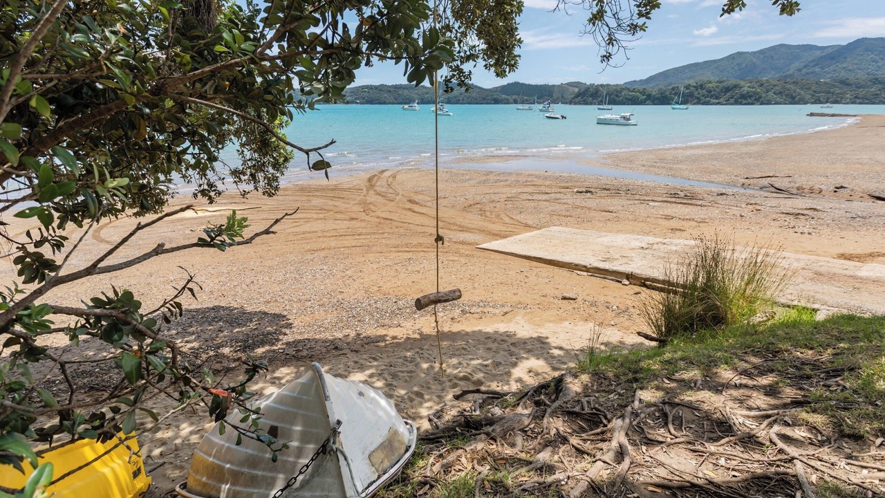 Photo of Others in Parekura Bay