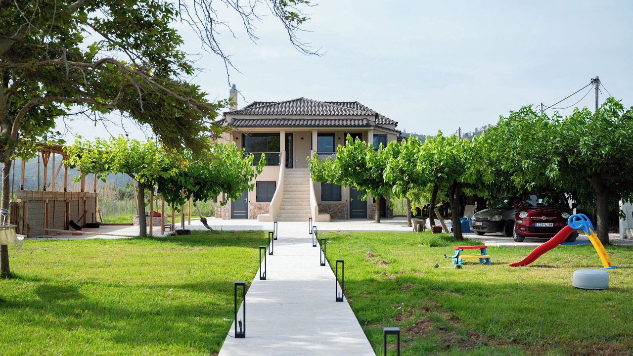 Photo of Others in Aravissos