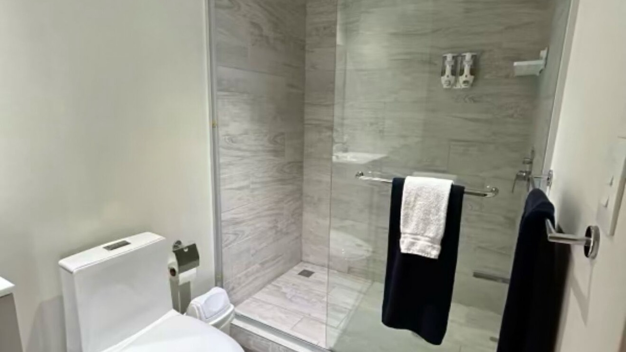 Photo of Bathroom in La California