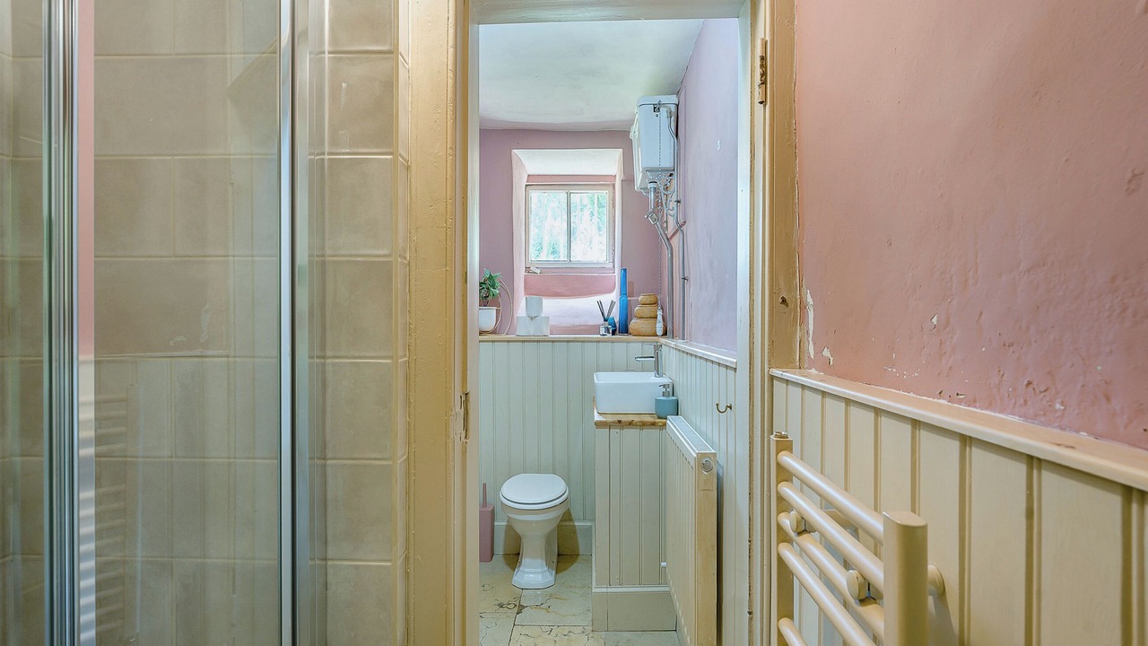 Photo of Bathroom in Prestonpans