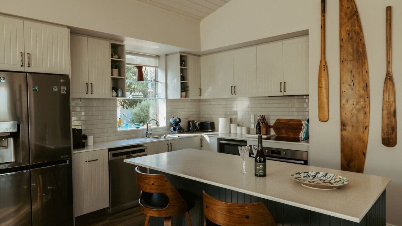 Photo of Kitchen in Squeaking Point