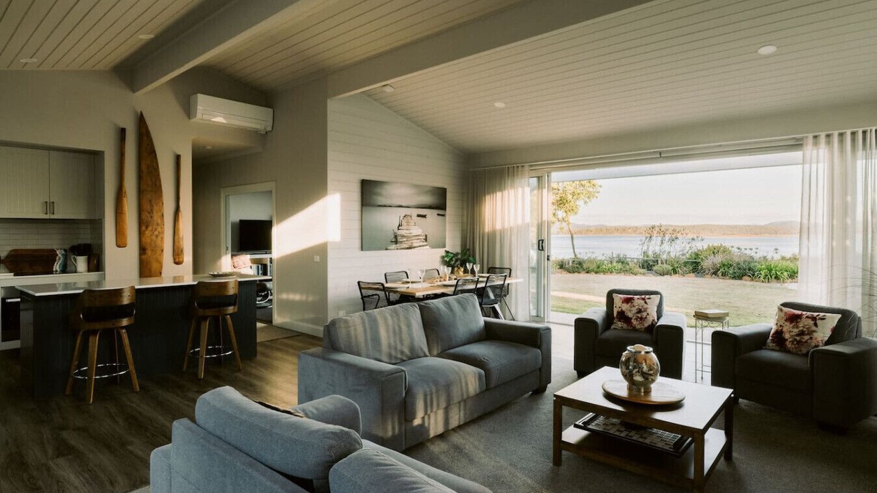 Photo of Livingroom in Squeaking Point