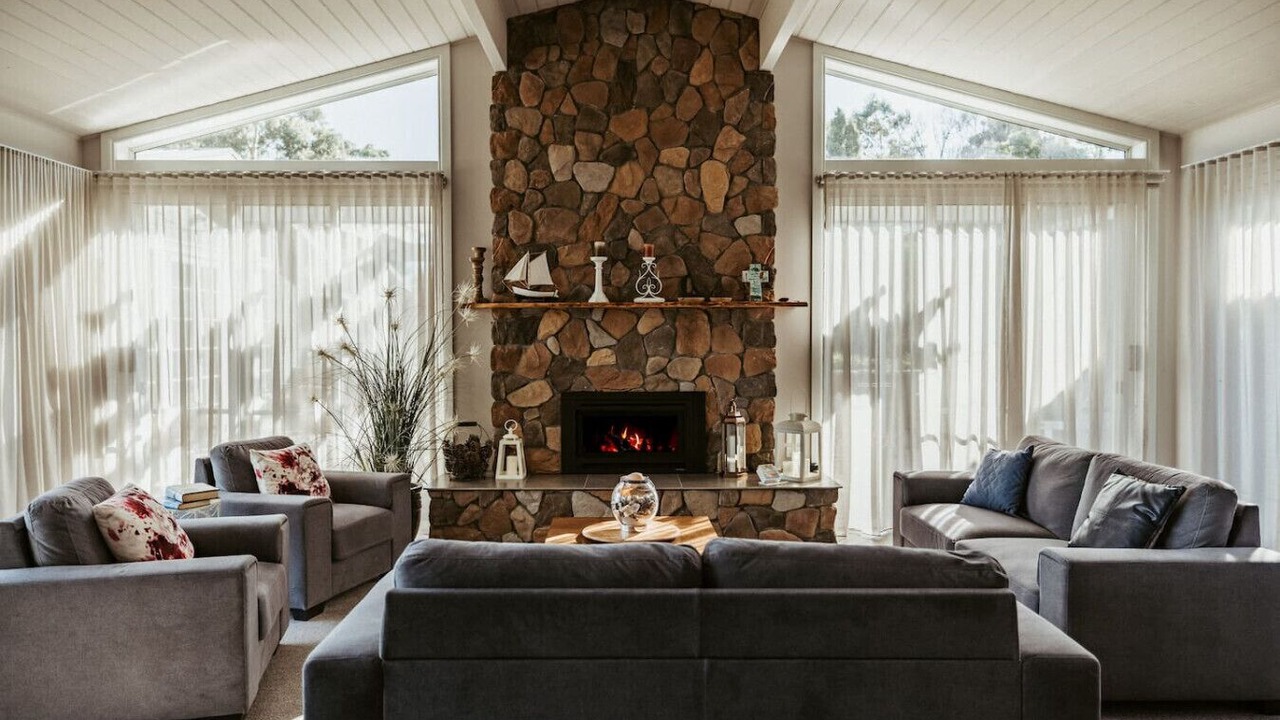 Photo of Livingroom in Squeaking Point