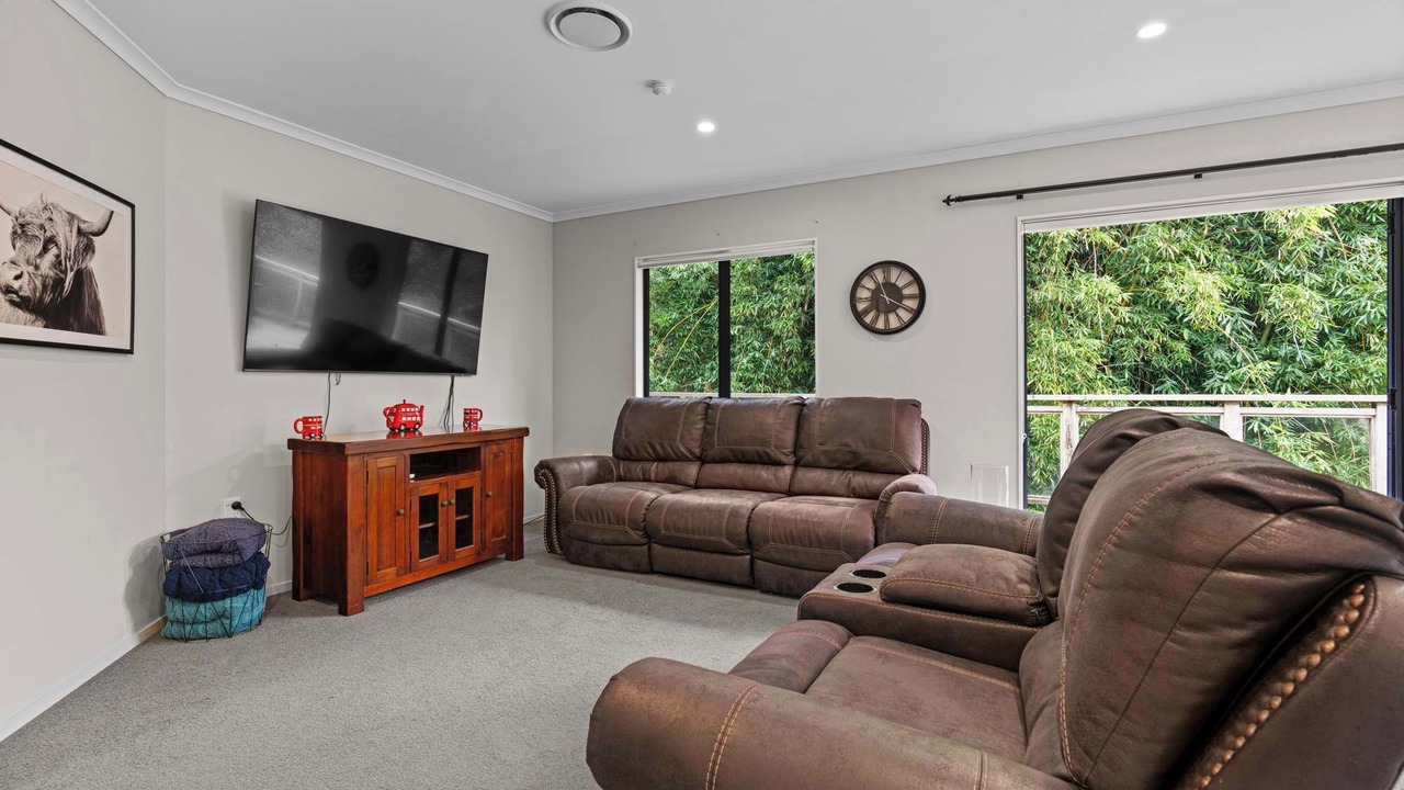 Photo of Livingroom in Hamilton
