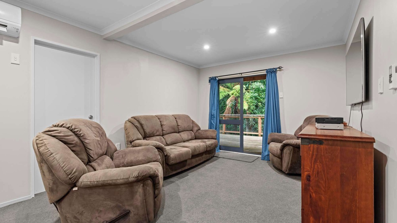 Photo of Livingroom in Hamilton