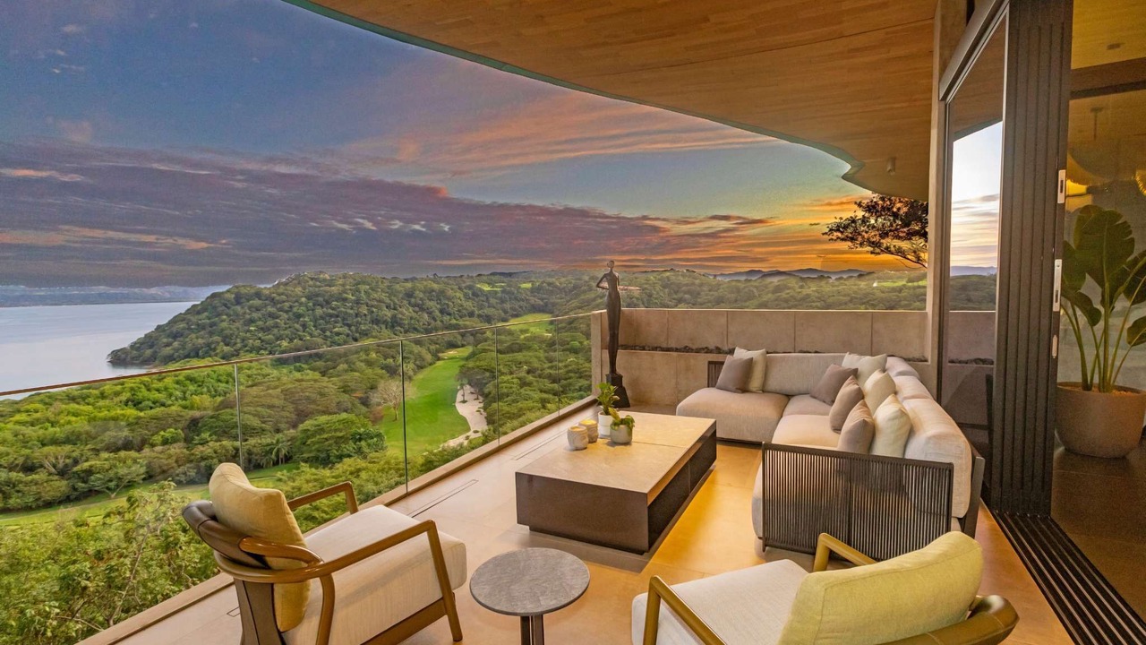 Photo of Patio Balcony in Pacuare Reserve