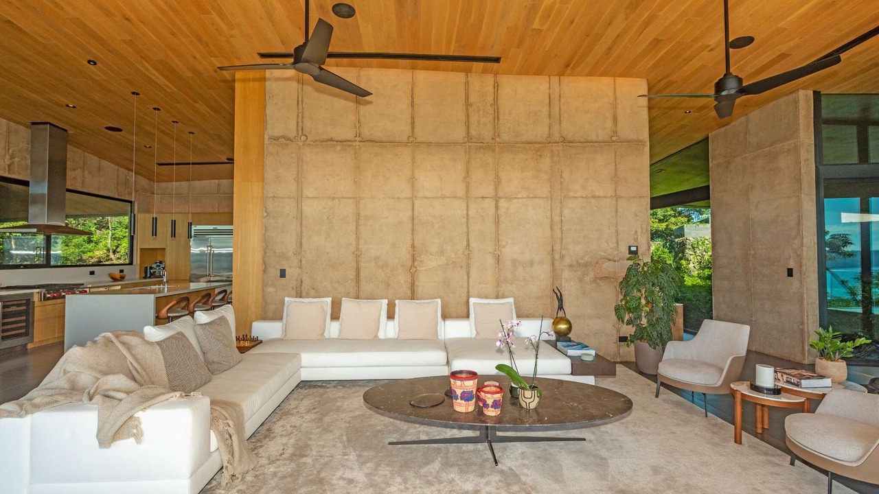 Photo of Livingroom in Pacuare Reserve