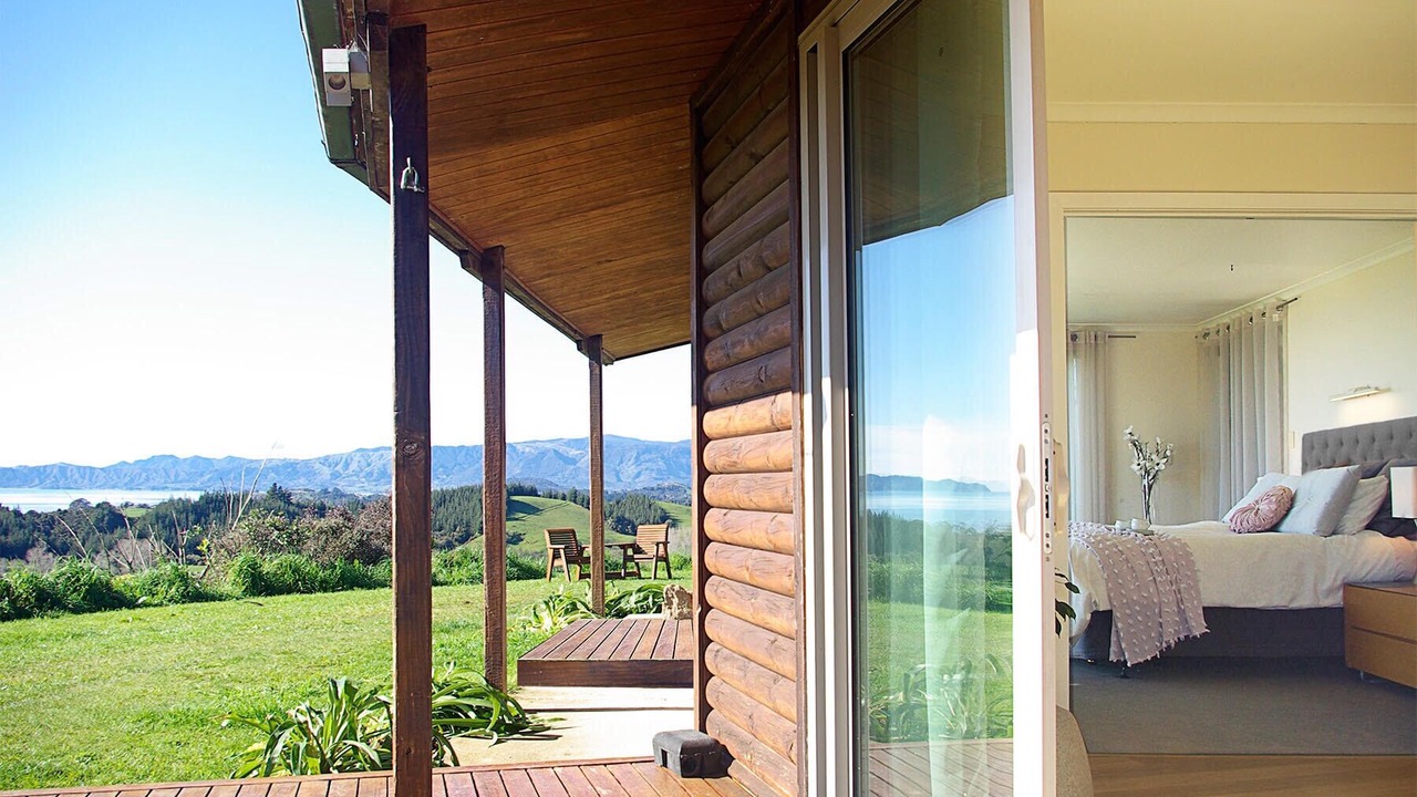 Photo of Patio Balcony in Golden Bay