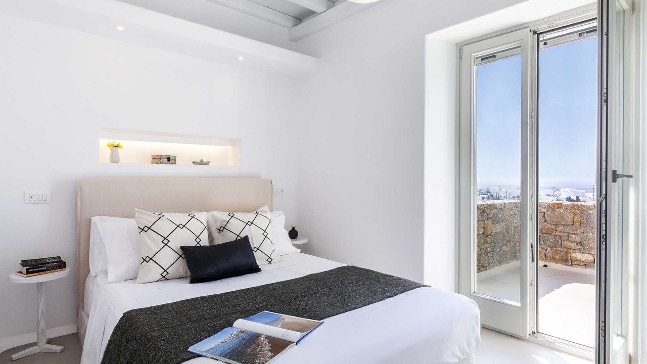 Photo of Bedroom in Platis Gialos