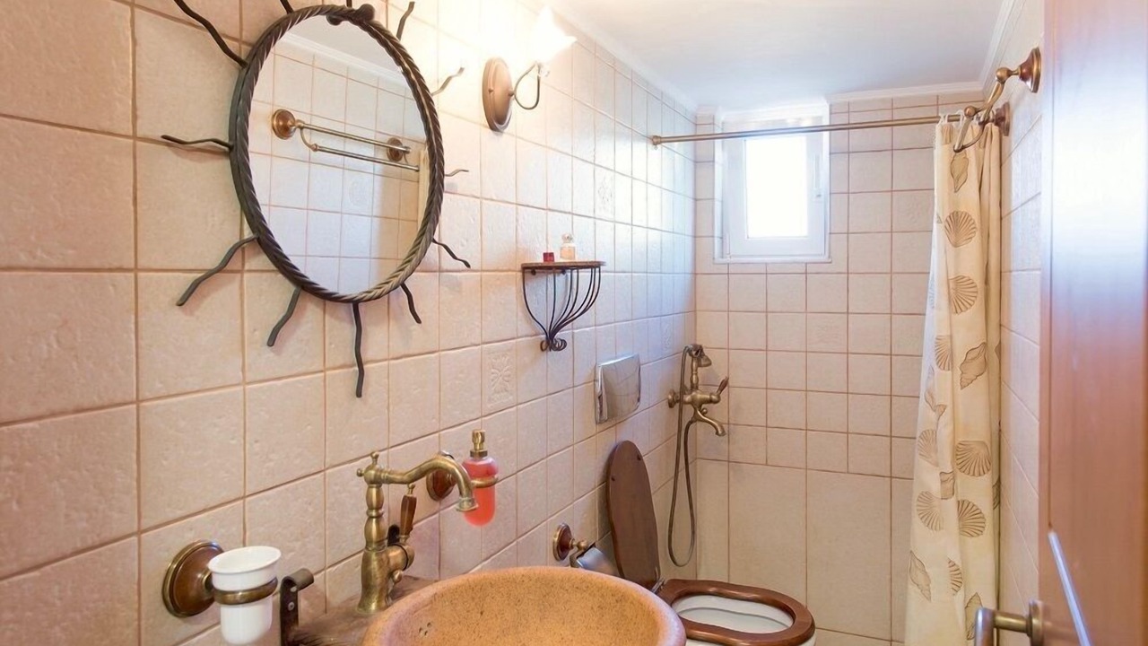 Photo of Bathroom in Achlades