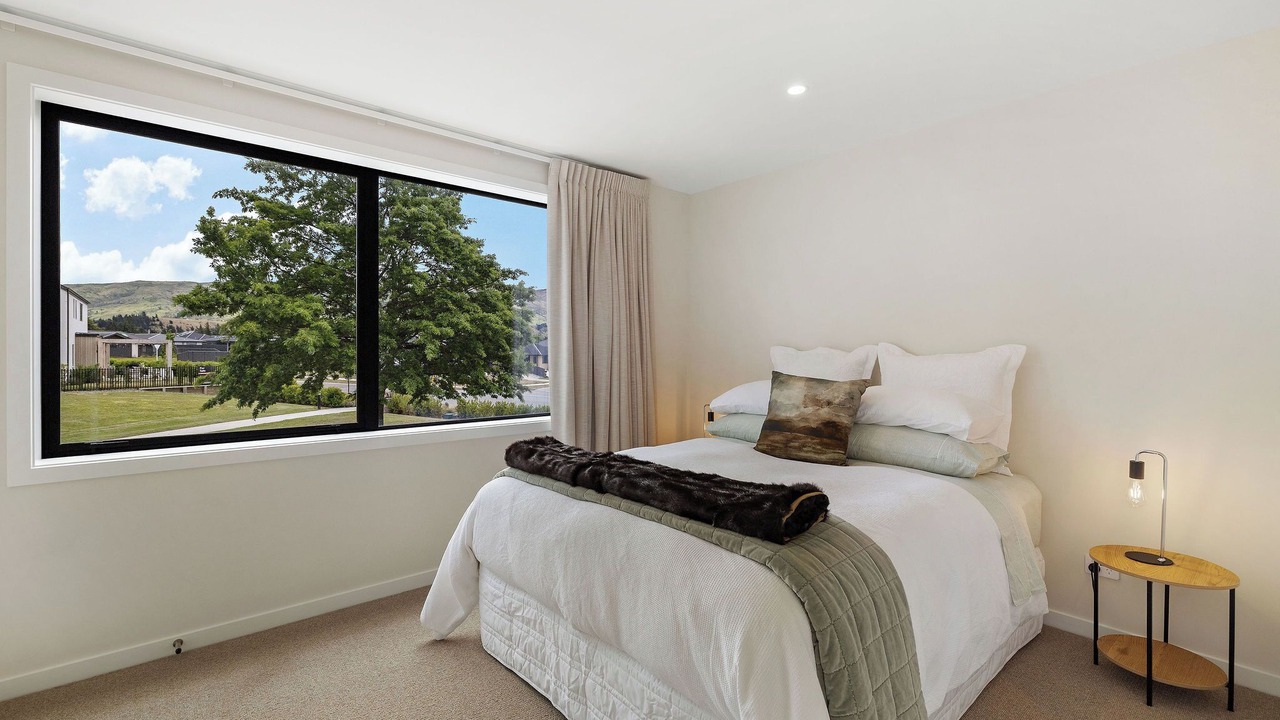 Photo of Bedroom in Lowburn