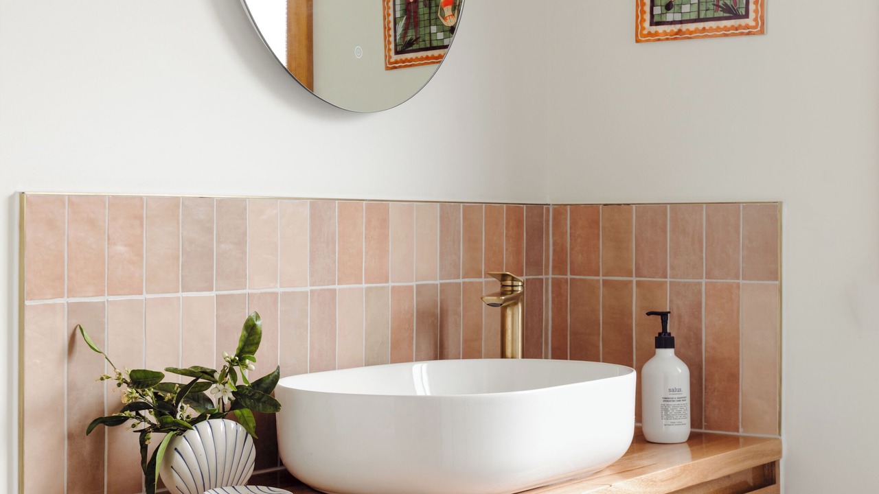 Photo of Bathroom in Coles Bay