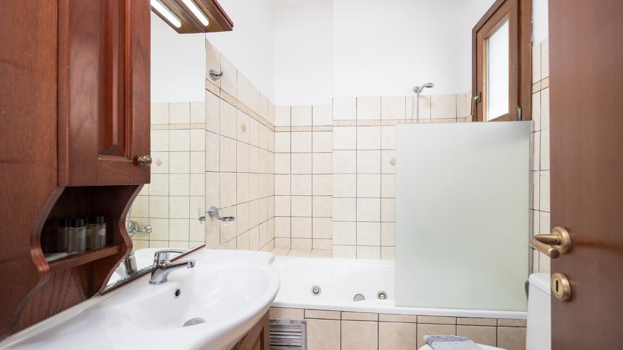 Photo of Bathroom in Kaligata